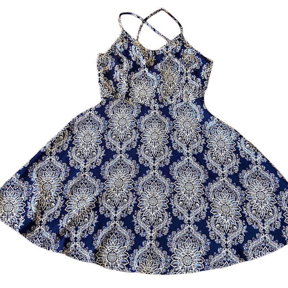 Pink Owl Women’s spring casual Blue and White Mini Dress size S, great condition